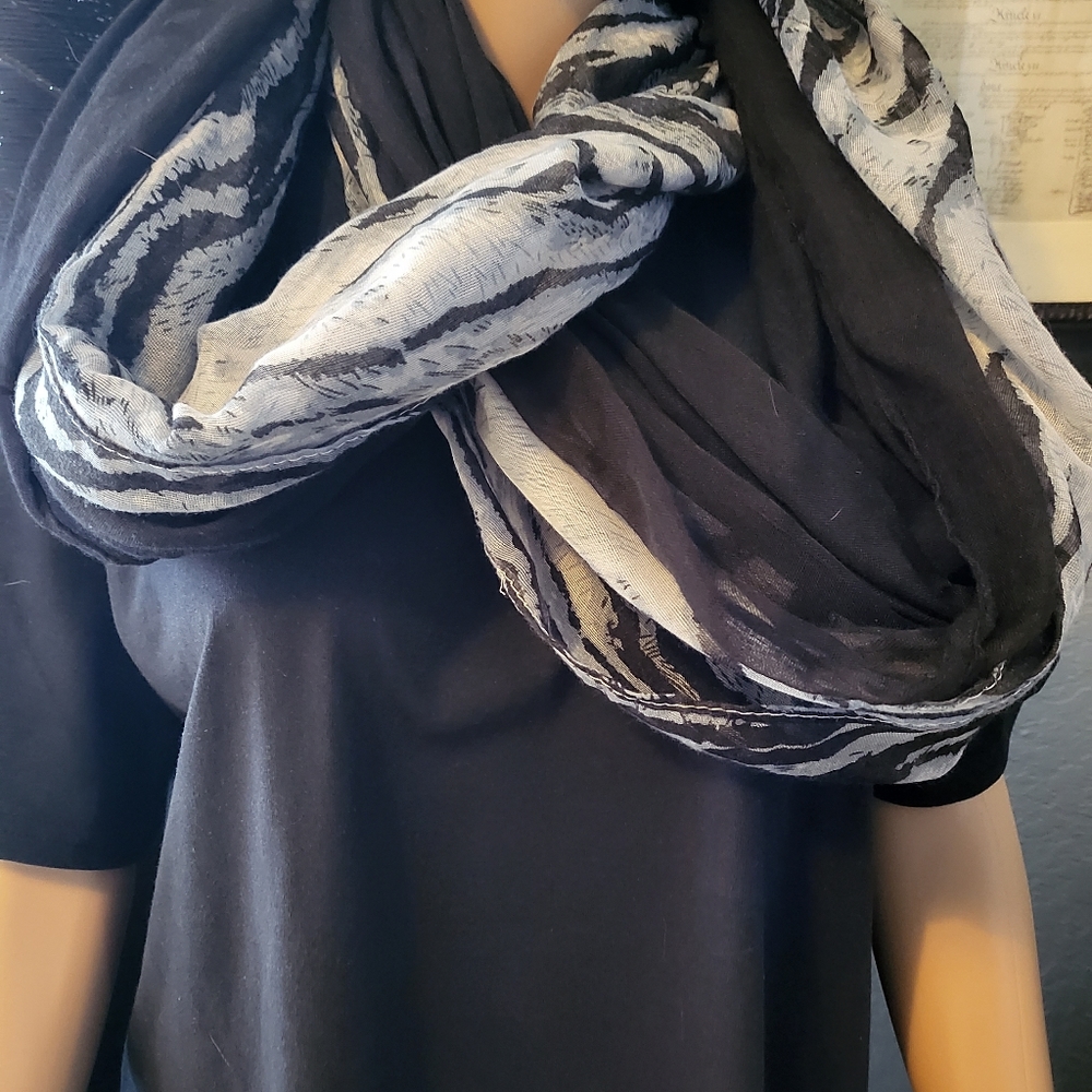 Infinity Scarf - Picture 2 of 3